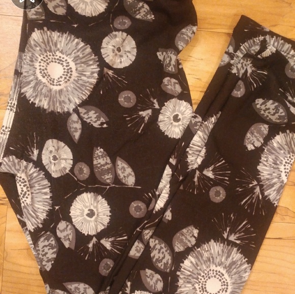 Lularoe Leggings - Picture 2 of 3