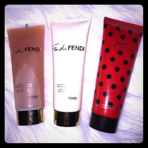 marc jacobs dot shower gel