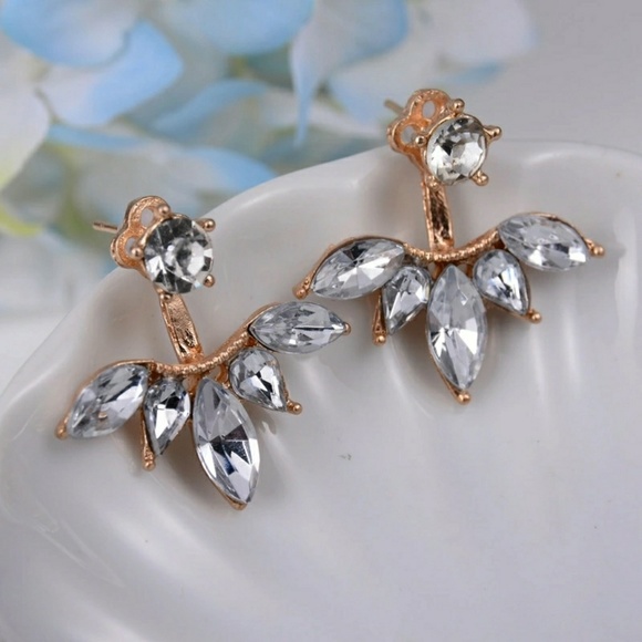 💕2 for $15💕Crystal Ear Jacket Earrings - Picture 3 of 5