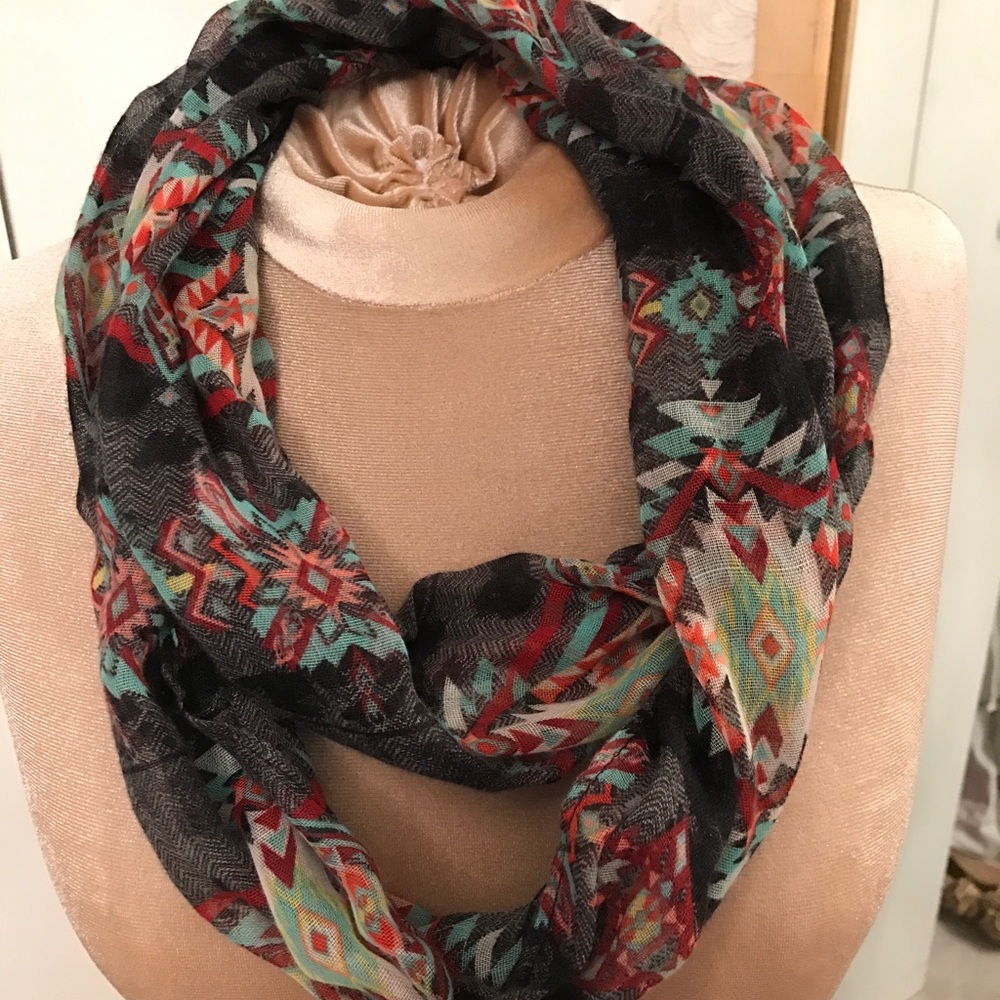 Aztec infinity scarf