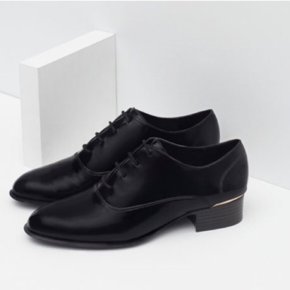 Zara lady like lace up shoes