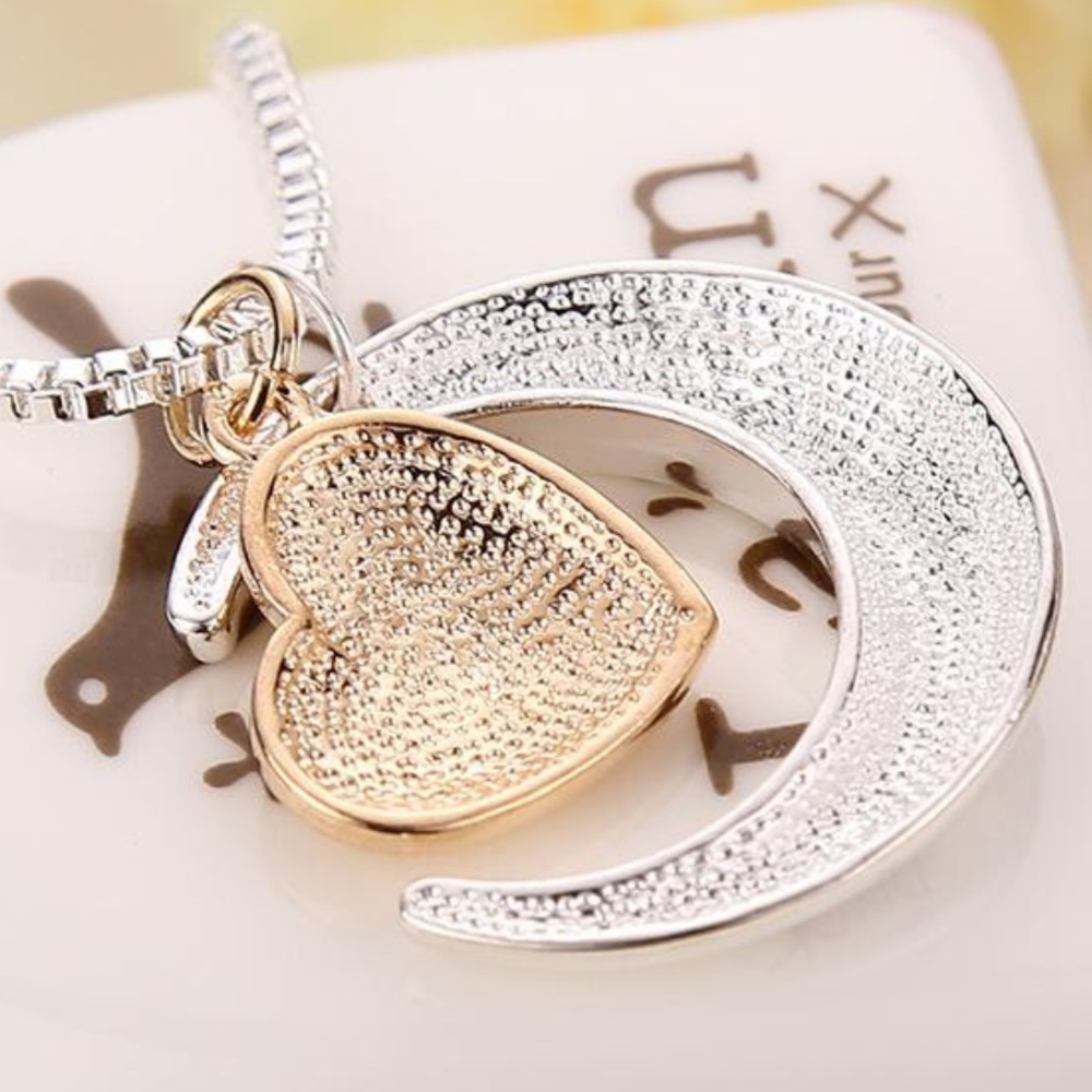 I Love You To The Moon And Back Mom Necklace - Picture 4 of 8