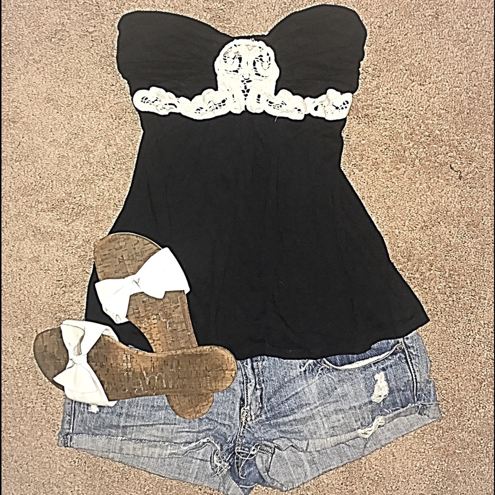 Flowy black white lace overlay scrunch tube top