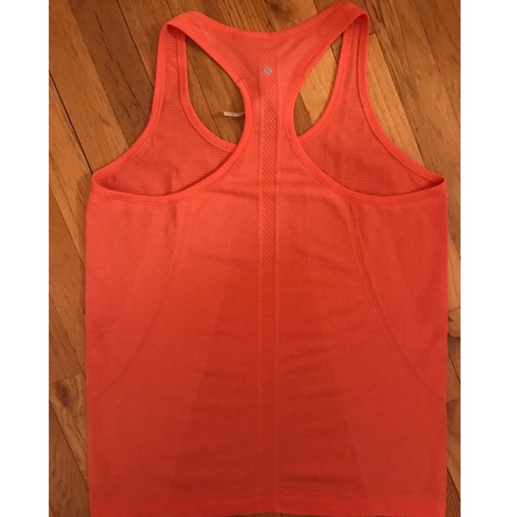 Lululemon swiftly tank new with detached tags - Picture 2 of 5