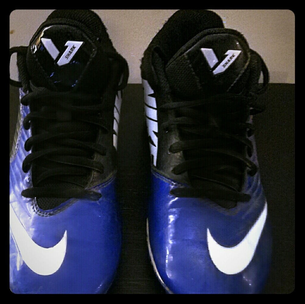 Baseball cleats