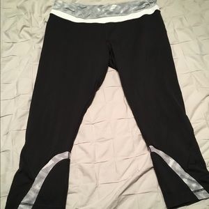 Lululemon crop pants