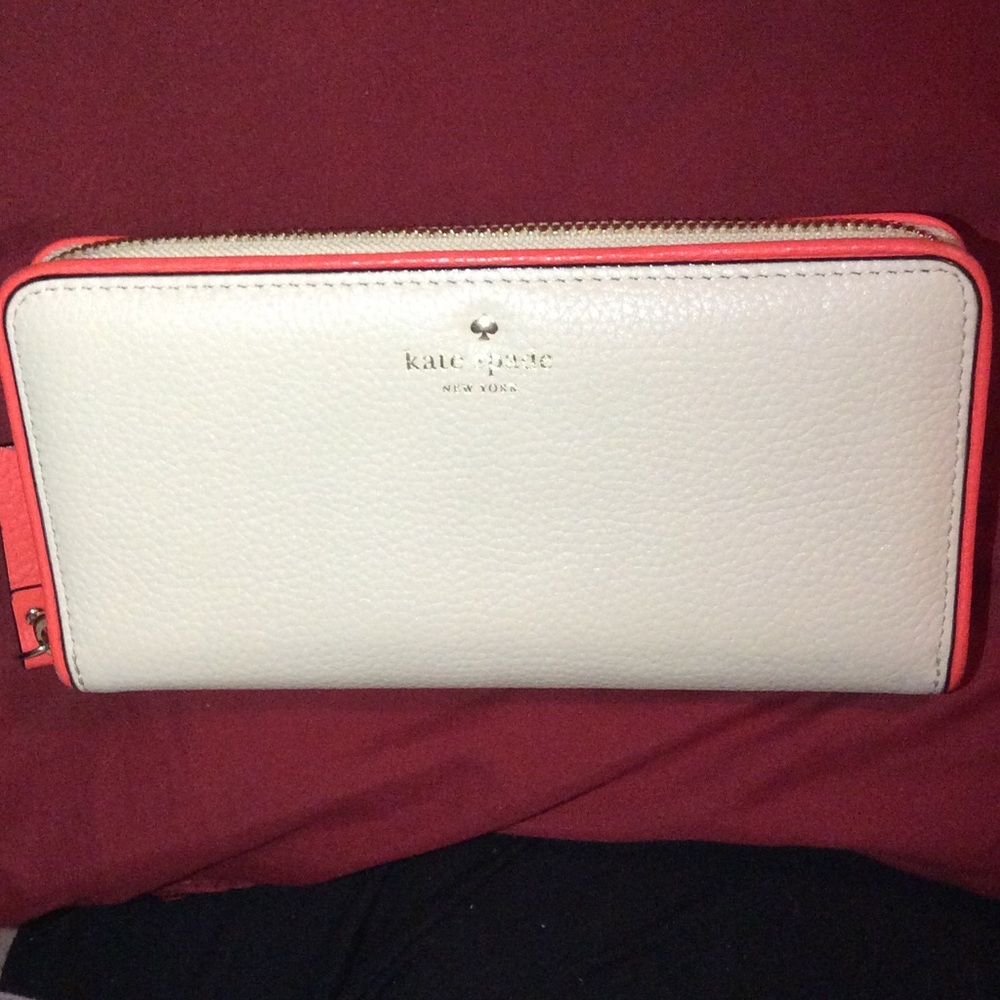 Kate Spade NY Leather Neda Wallet.