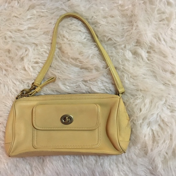 Coach handbag/clutch/wristlet/Shoulder Bag - Picture 2 of 8