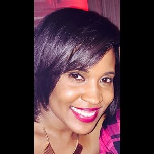 Meet your Posher, Denise