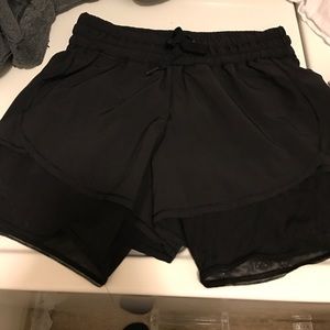 Lululemon running shorts size 6