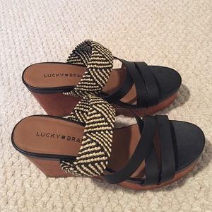 Black Lucky wedges