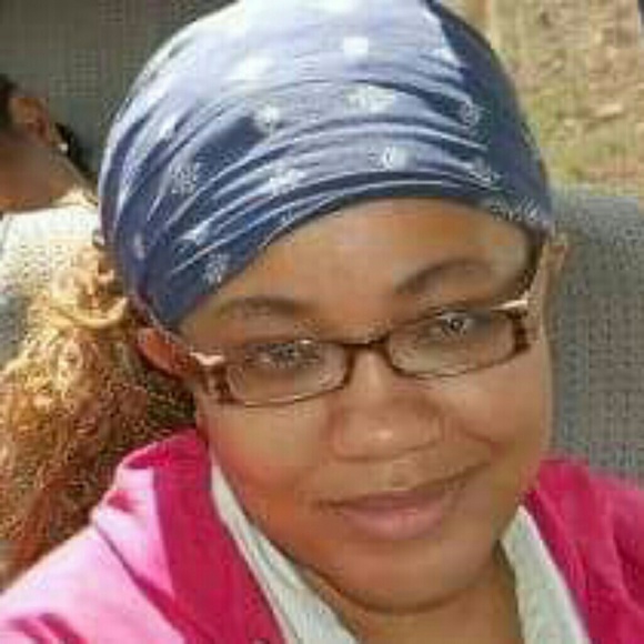 Meet your Posher, Tomika - Picture 1 of 1