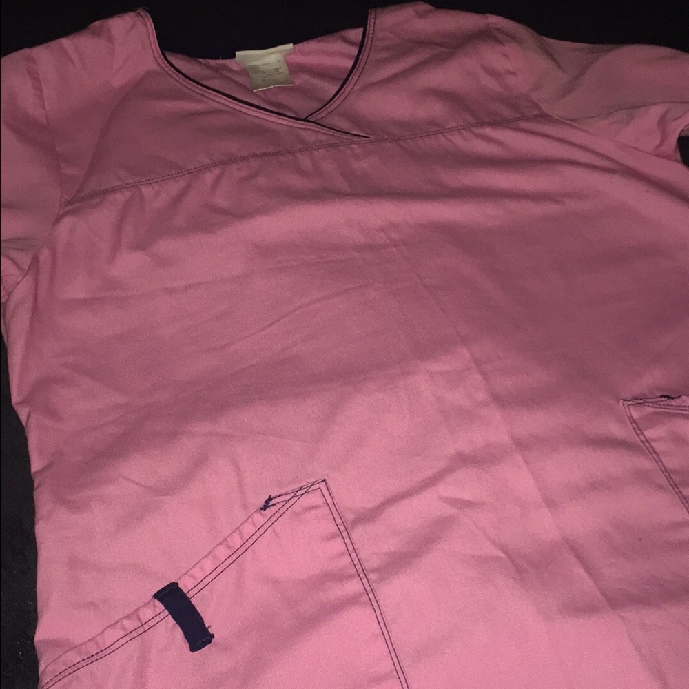 Scrub Top - Picture 2 of 3