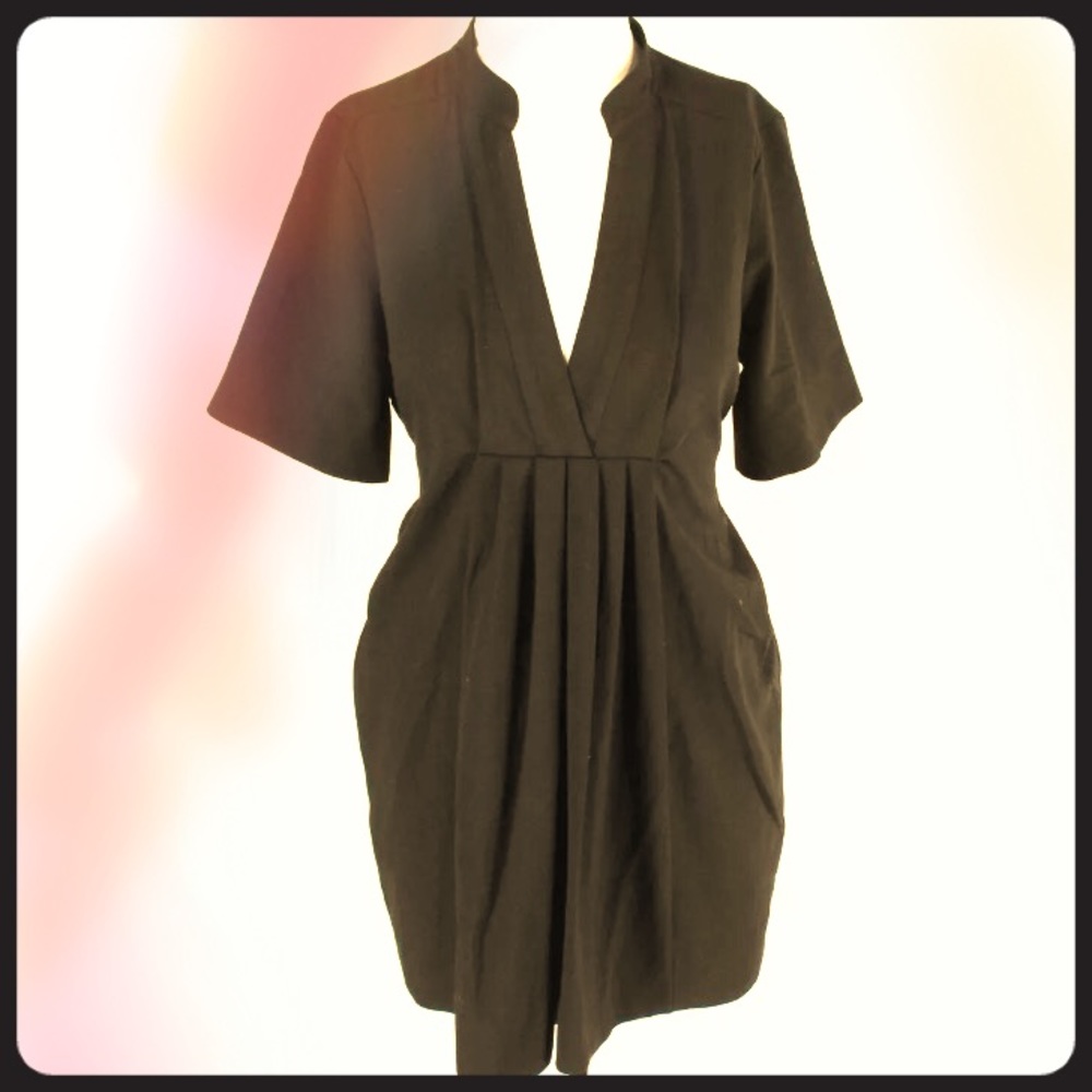 🎄HOST PICK 💕Black Knee-Length Pleated Dress XS🎁