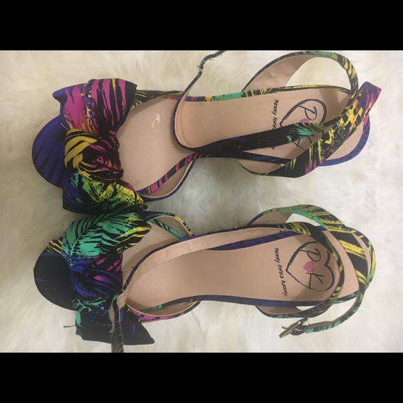 NEW! Penny loves Kenny Wedge Satin Bow Shoes - Picture 1 of 3