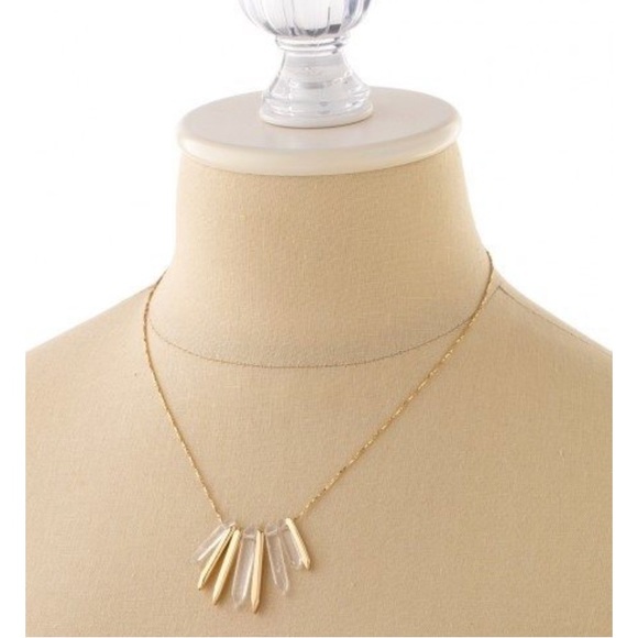 Stella & Dot Rebel Cluster Necklace - Picture 3 of 6