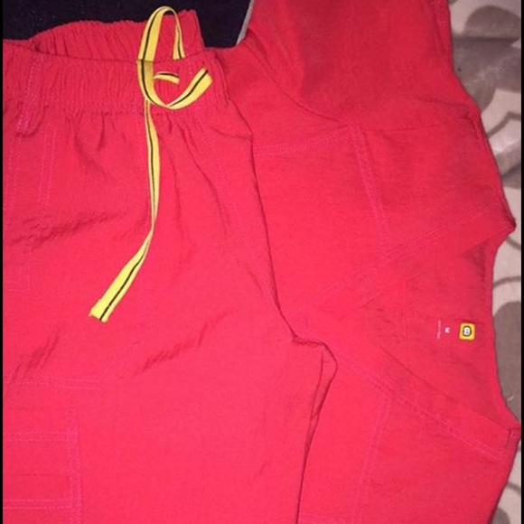 Scrub Set - Picture 2 of 2