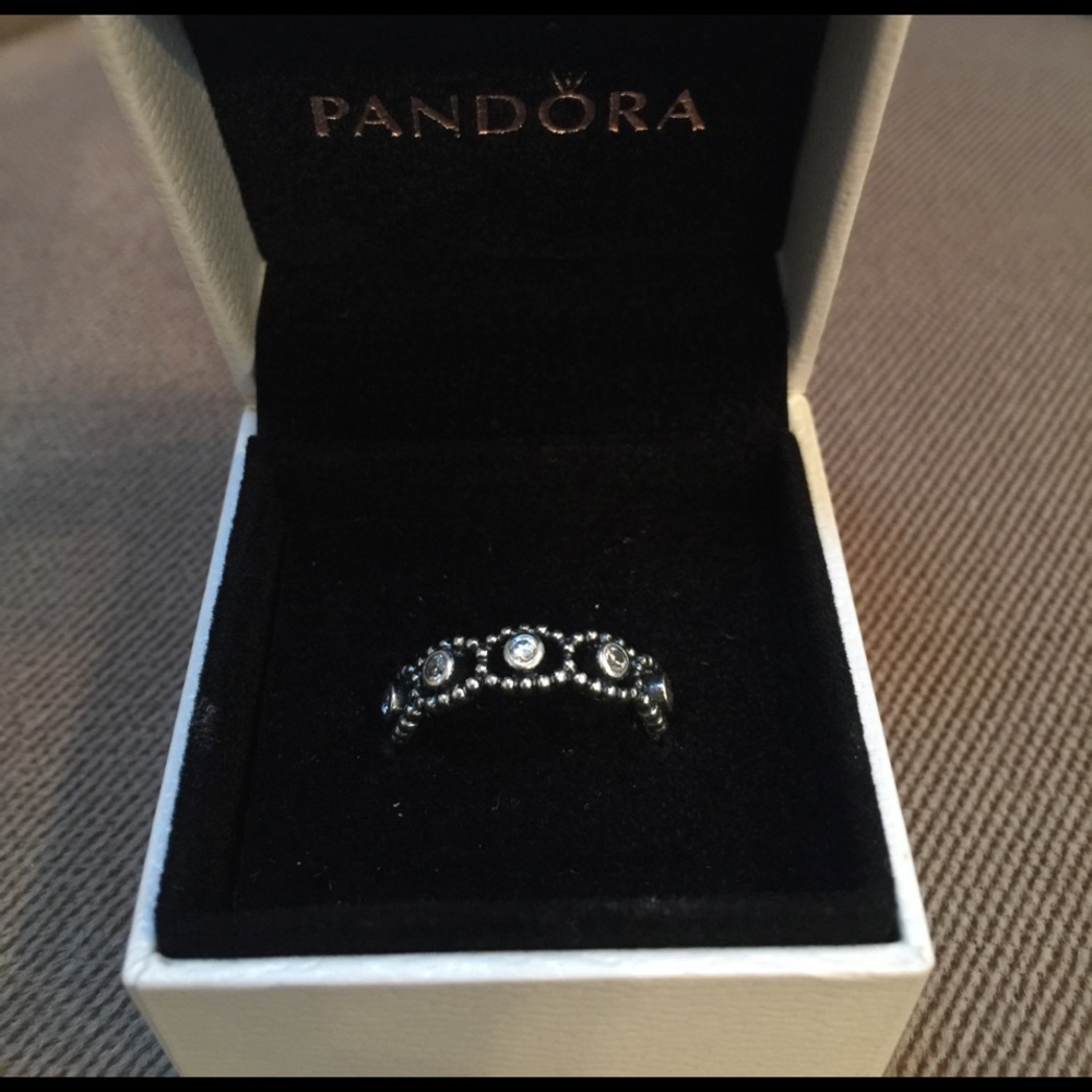 ❌SOLD❌ Pandora Her Majesty cz