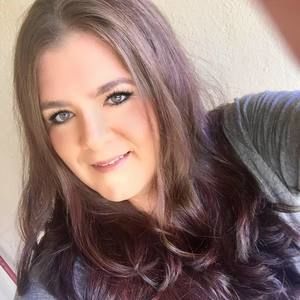 Meet your Posher, Stefanie