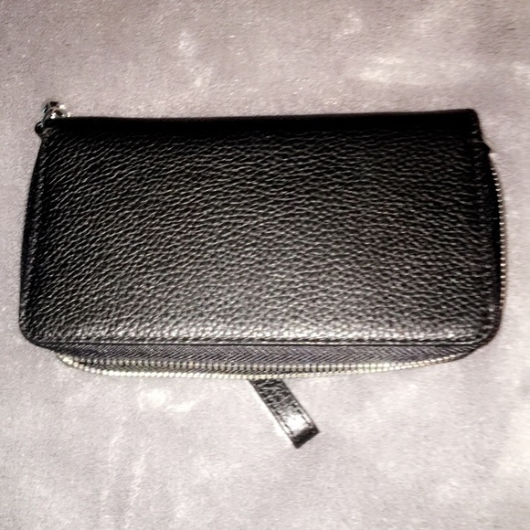 Michael Kors Jet Set zip around wristlet - Picture 3 of 3