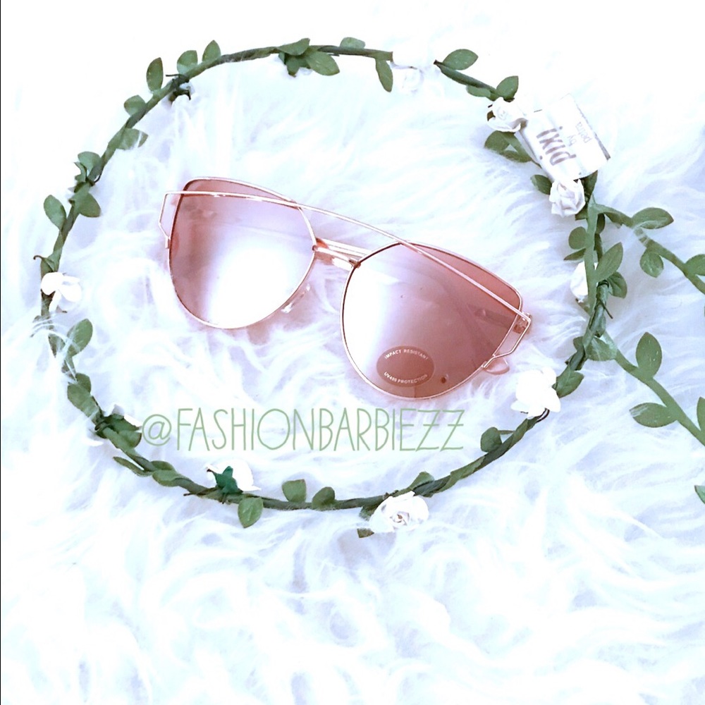 NEW Rose Gold Mirrored Cat Eye Sunnies - Picture 2 of 7