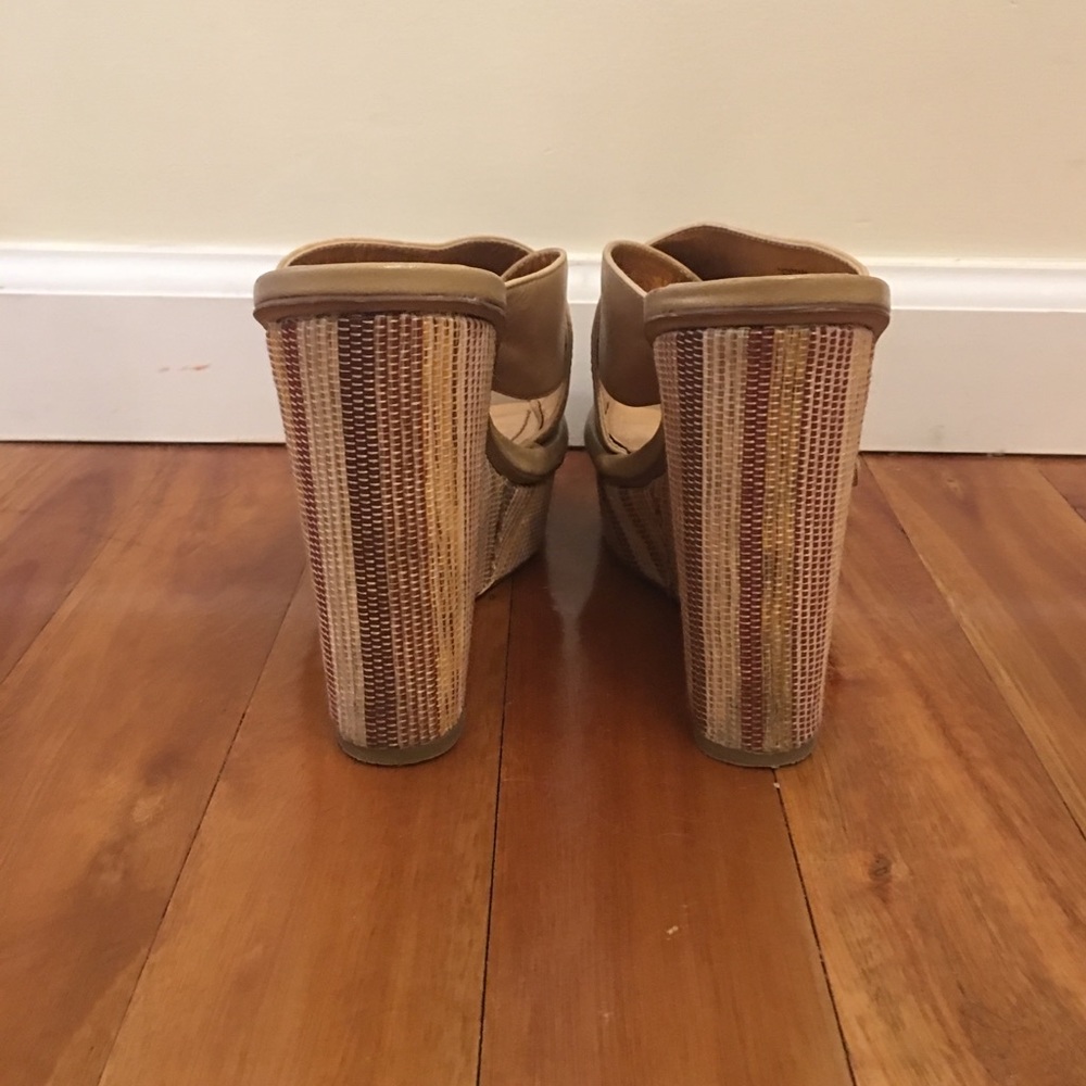 BCBG Wedges - Picture 2 of 4