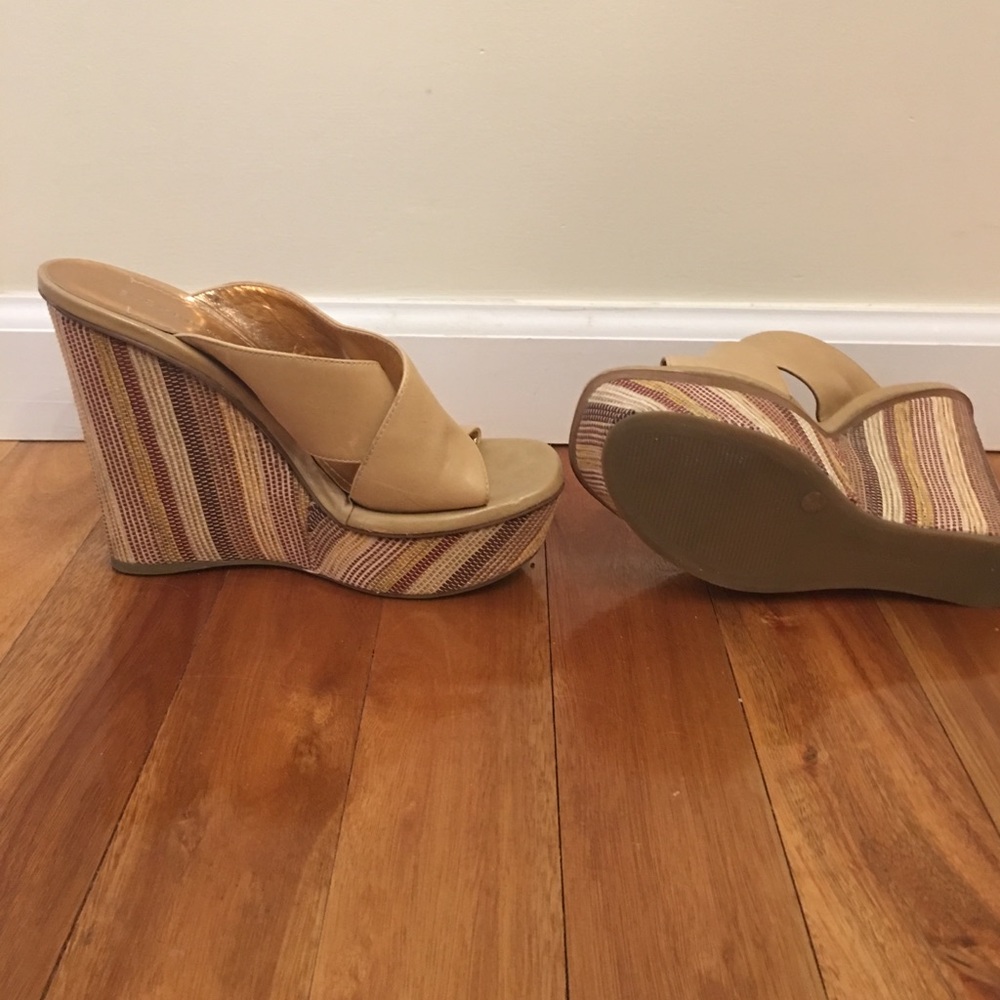 BCBG Wedges - Picture 3 of 4