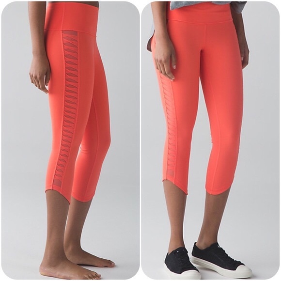 lululemon athletica Pants - Like new lululemon sunshine salutation crops