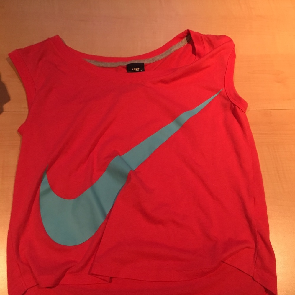 Women's Nike pink top