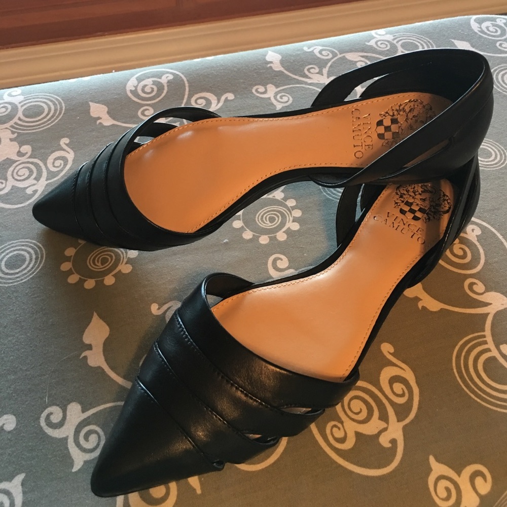 BNIB Vince Camuto Halette Flats