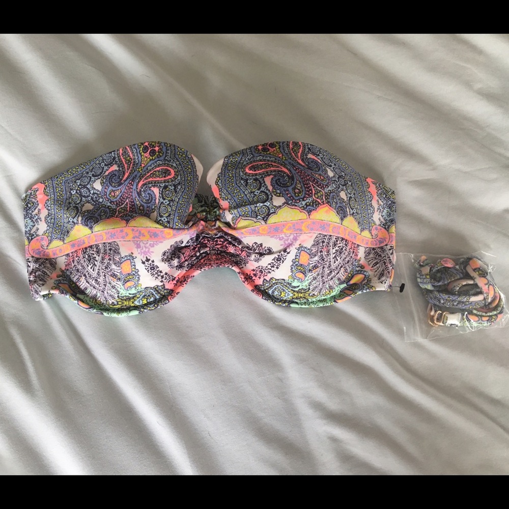 New Victoria's Secret Flirt Bandeau Bikini Top