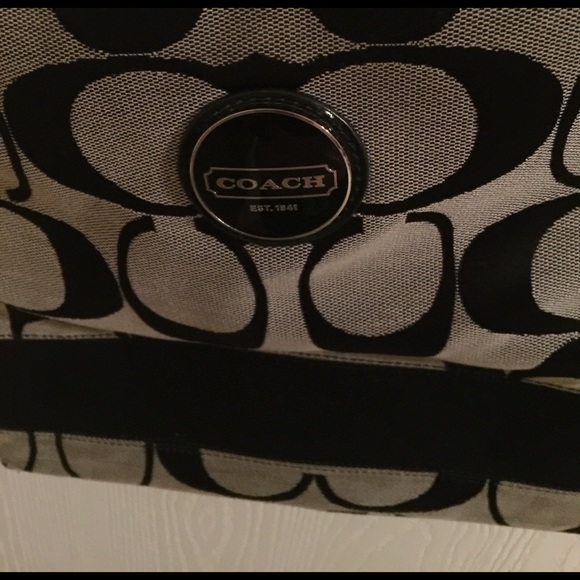 Coach - Picture 2 of 4