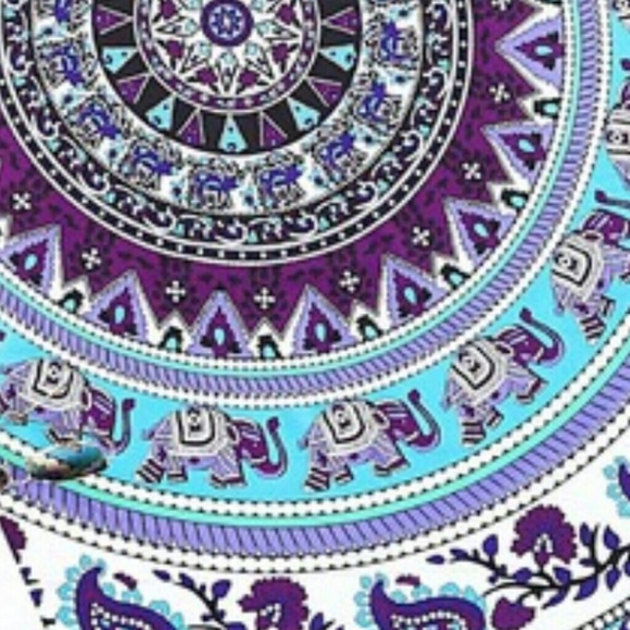 Last One! Elephant Tribal Beach Blanket - Picture 3 of 3