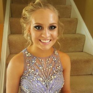 Meet your Posher, Keeley