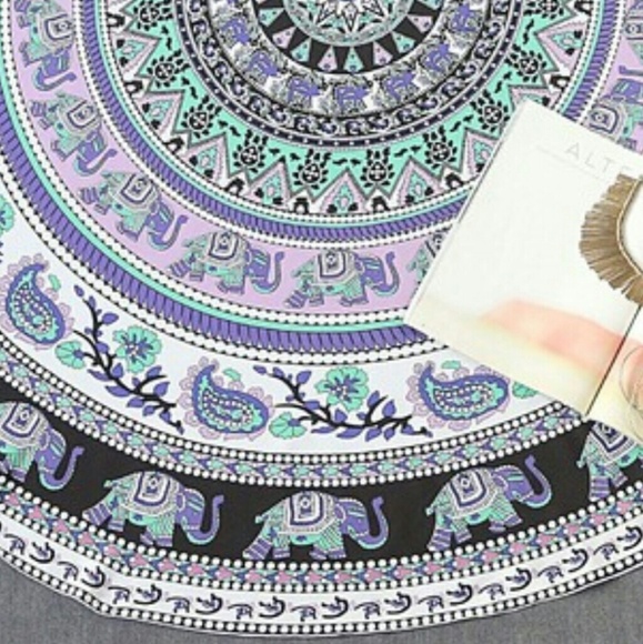 Tribal Elephant Beach Throw - Picture 2 of 2