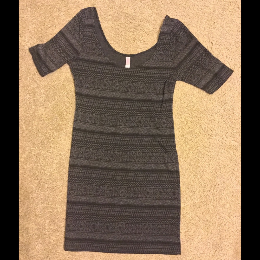 Xhiliration black and grey dress