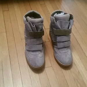 BCBGeneration wedges