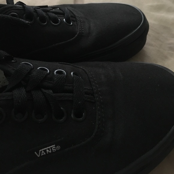 size 9 vans!! in 6.5/10 condition. - Picture 4 of 4