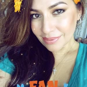 Meet your Posher, Cinthia