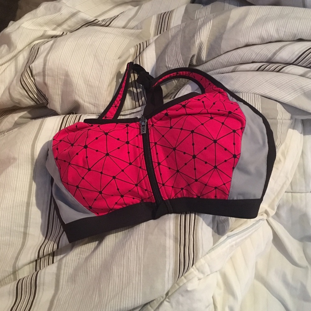 SIZE 34D