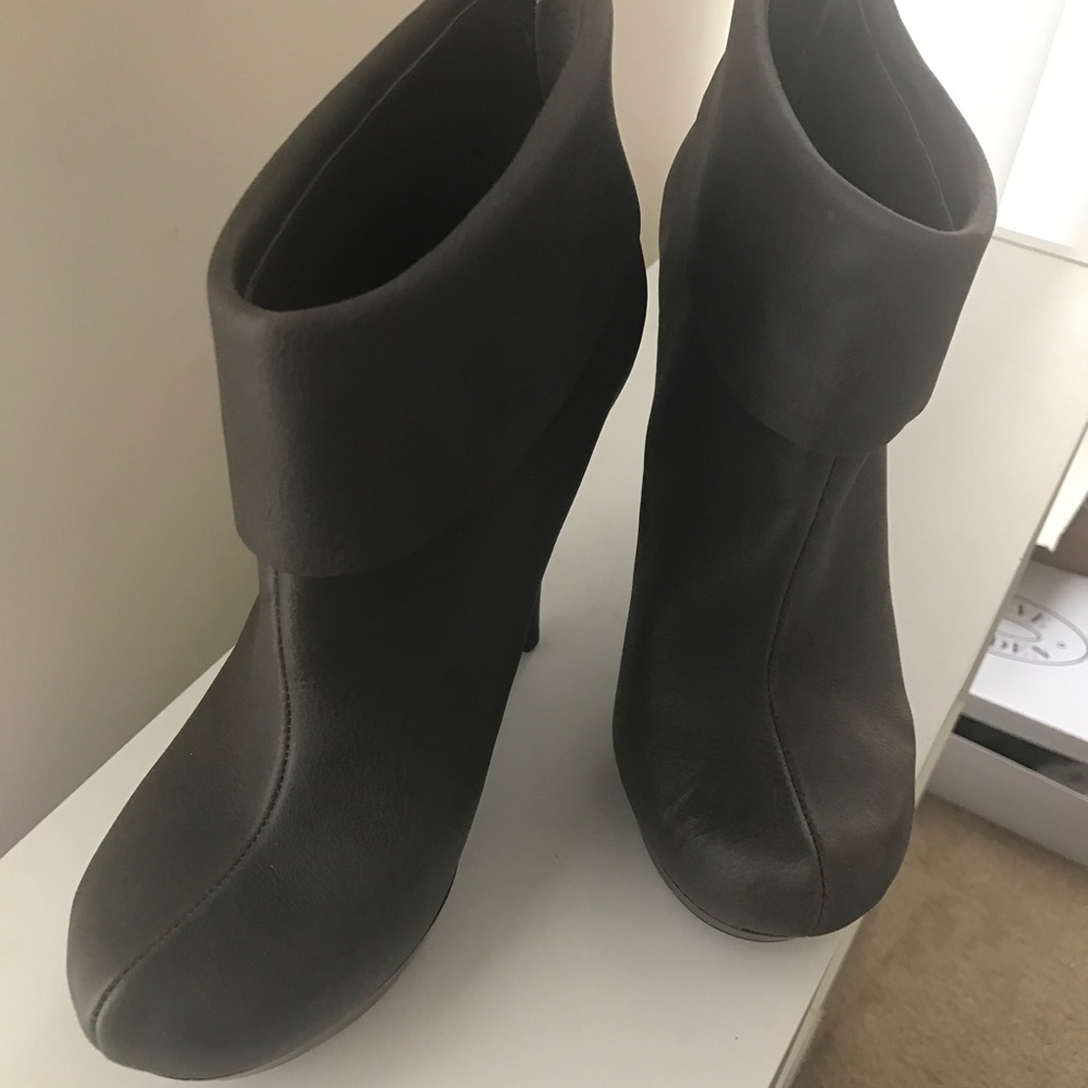 Jessica Simpson GINGI bootie Sz8