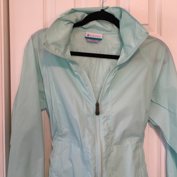 COLUMBIA Jackets & Blazers - 💕💕COLUMBIA WINDBREAKER