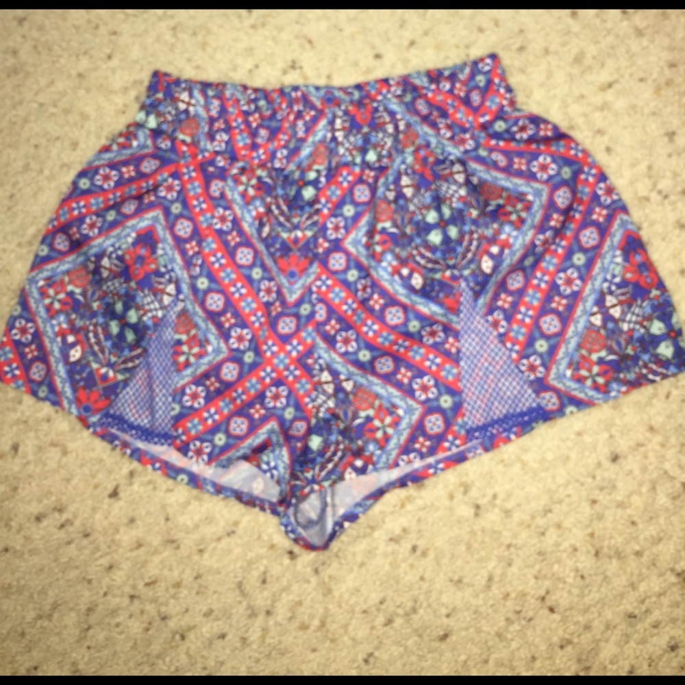 LF INDIKAH shorts