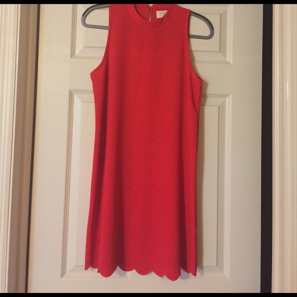 Scalloped dress with keyhole.