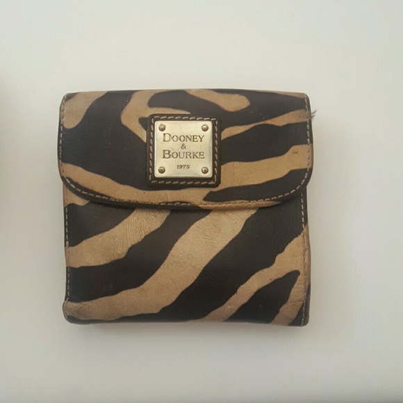 REAL Dooney & Bourke purse and wallet - Picture 2 of 3