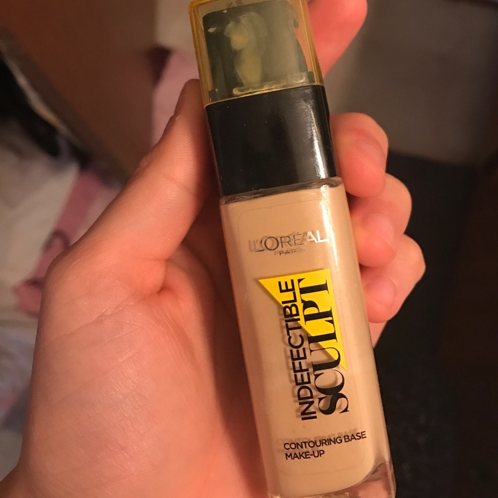 L'Oréal Indefectible sculpt foundation