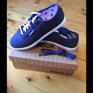 Reebok walking shoes- women's