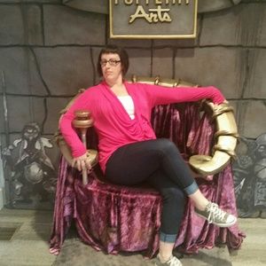 Meet your Posher, Laura