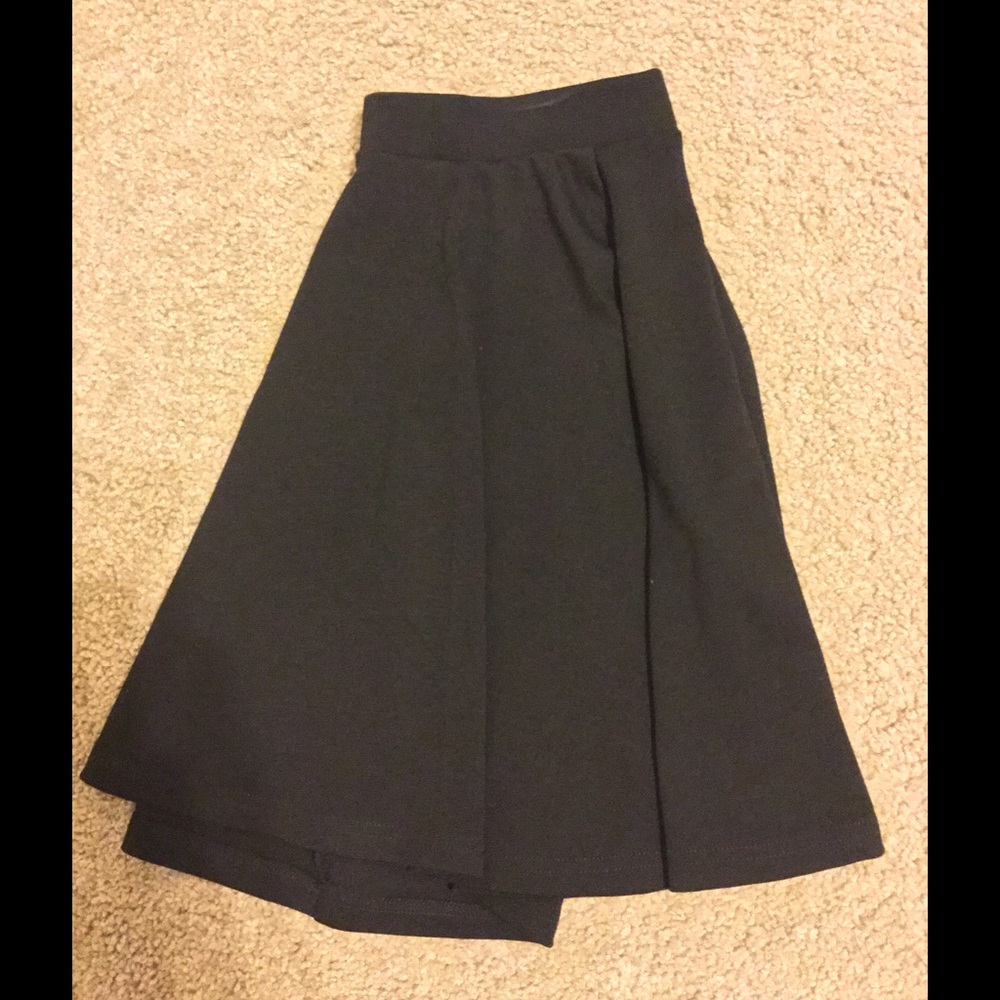 Black skirt