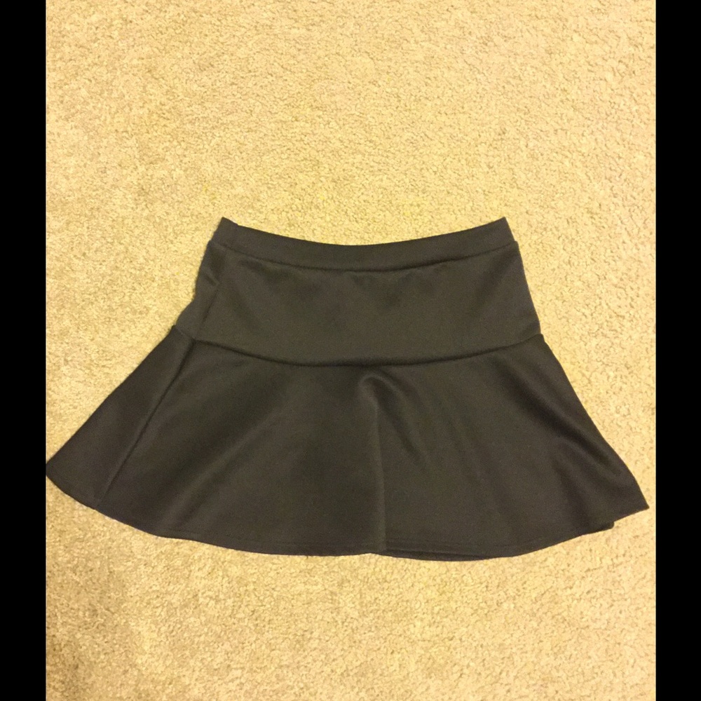 Banana lemon medium black mini skirt